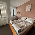 Rosa 3*